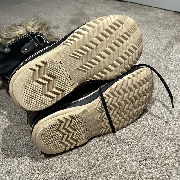 Sorel winter boots - Picture 4 of 15